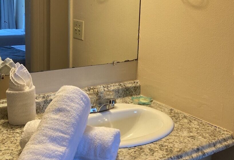 חדר דלוקס נוף בריכה, Altamonte Springs Hotel And Suites