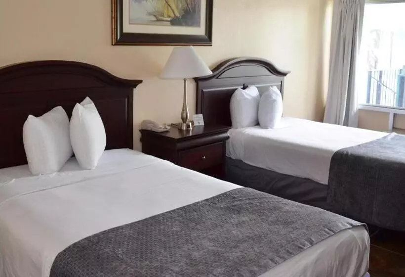 プールビュースタンダードルーム, Altamonte Springs Hotel And Suites