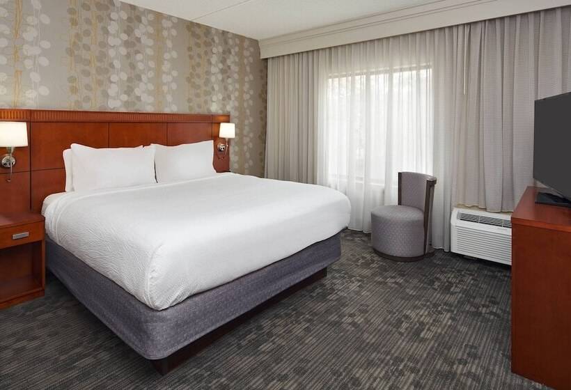 سوئیت با بالکن, Courtyard Chicago Wood Dale/itasca