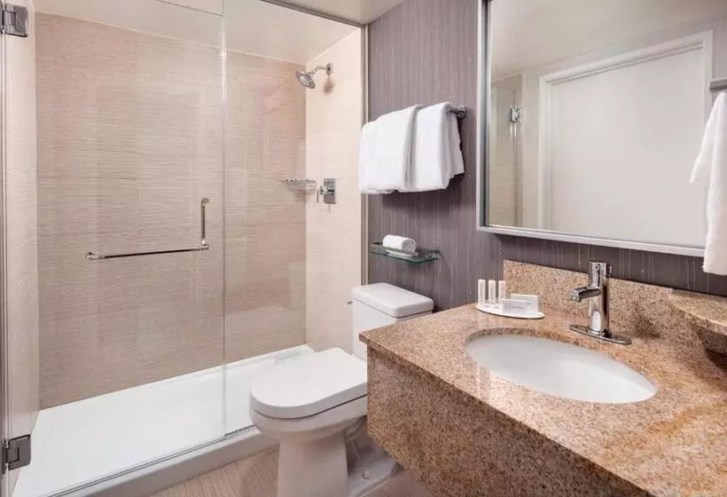 سوئیت با تخت بزرگ, Courtyard By Marriott Richmond Berkeley