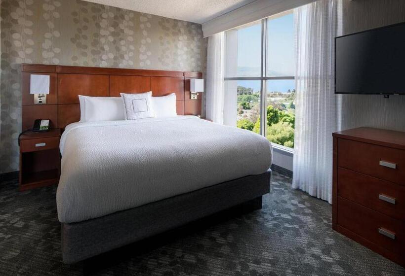 キングサイズベッドのスイートルーム, Courtyard By Marriott Richmond Berkeley