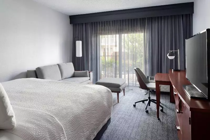 キングサイズベッドのスタンダードルーム, Courtyard By Marriott West Palm Beach