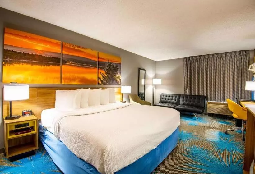 キングサイズベッドのデラックススイート, Days Inn By Wyndham Coeur D'alene