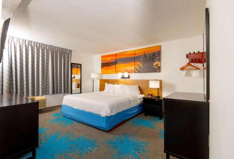 디럭스 스위트 킹 침대, Days Inn By Wyndham Coeur D'alene