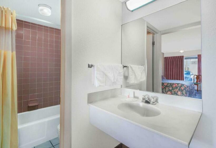 غرفة ديلوكس, Days Inn By Wyndham Mt. Sterling