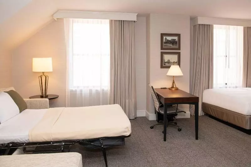 استودیوی لوکس, Days Inn By Wyndham Redwood City