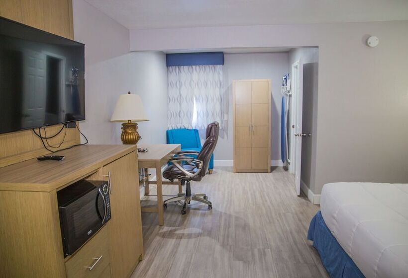 סטודיו דלוקס, Days Inn By Wyndham Redwood City