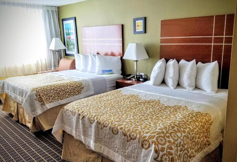Номер Стандарт, Days Inn By Wyndham Windsor Locks / Bradley Intl Airport