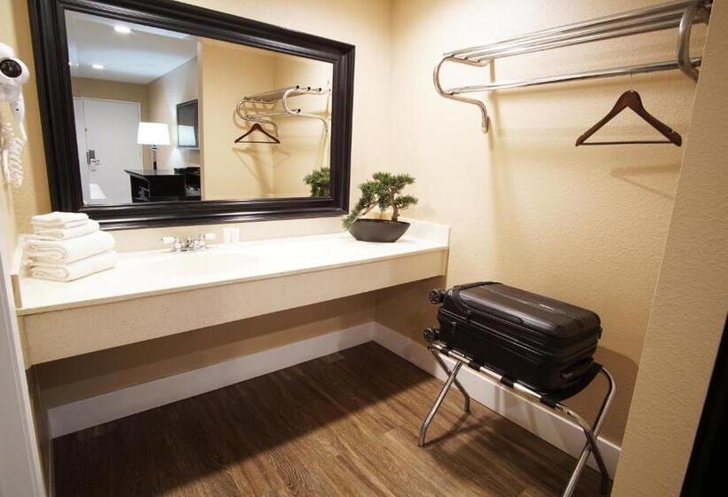 חדר סטנדרט, The Dixie Orange County