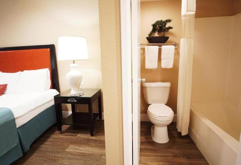 חדר סטנדרט עם מיטת קינג, The Dixie Orange County