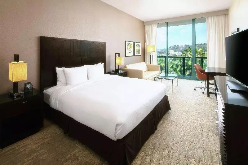 キングサイズベッドのスタンダードルーム, Doubletree By Hilton San Diego   Hotel Circle