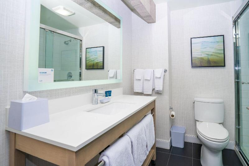 带大床的标准间, Four Points Marriott Salt Lake City Airport