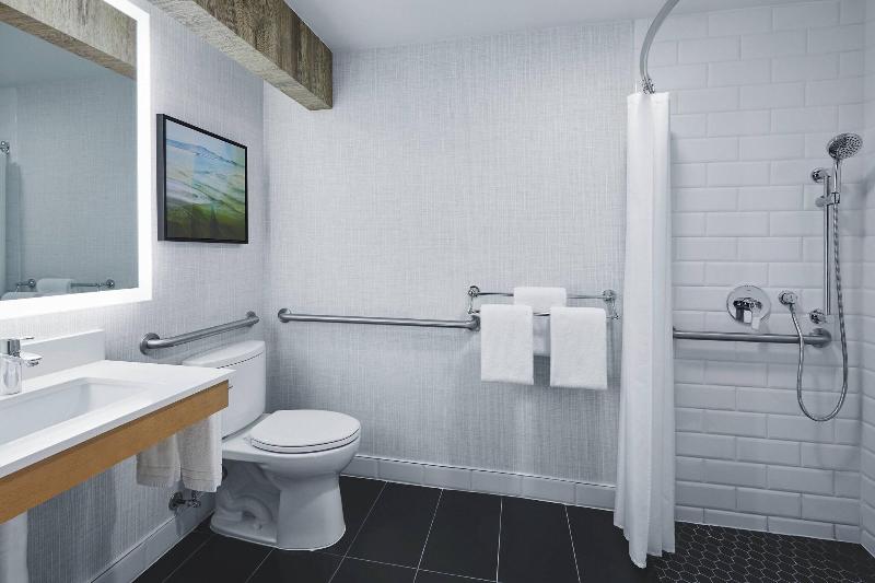 带大床的标准间, Four Points Marriott Salt Lake City Airport