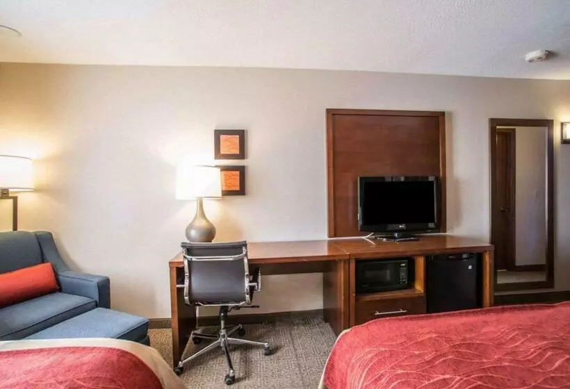 ２ダブルベッドのスタンダードルーム, Quality Inn & Suites Boonville   Columbia