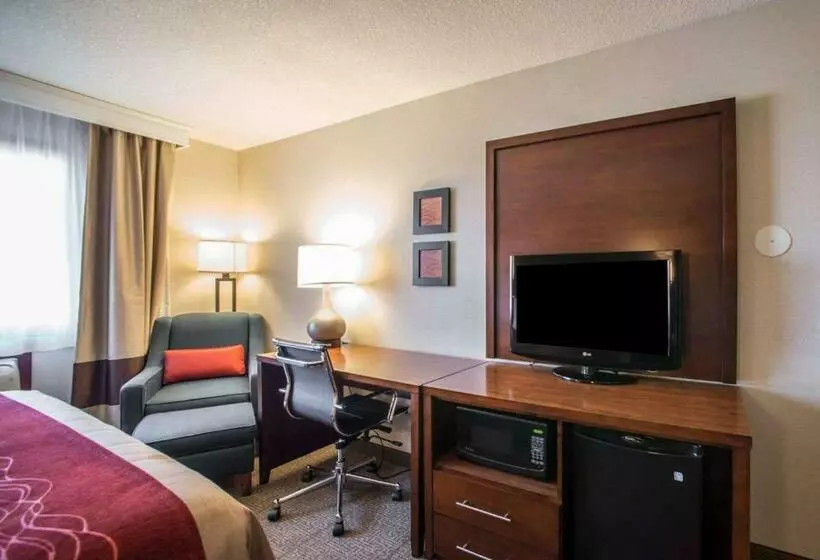 キングサイズベッドのスタンダードルーム, Quality Inn & Suites Boonville   Columbia
