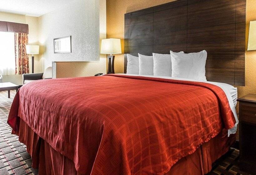 جناح, Quality Suites Hickory South