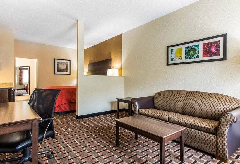 جناح, Quality Suites Hickory South