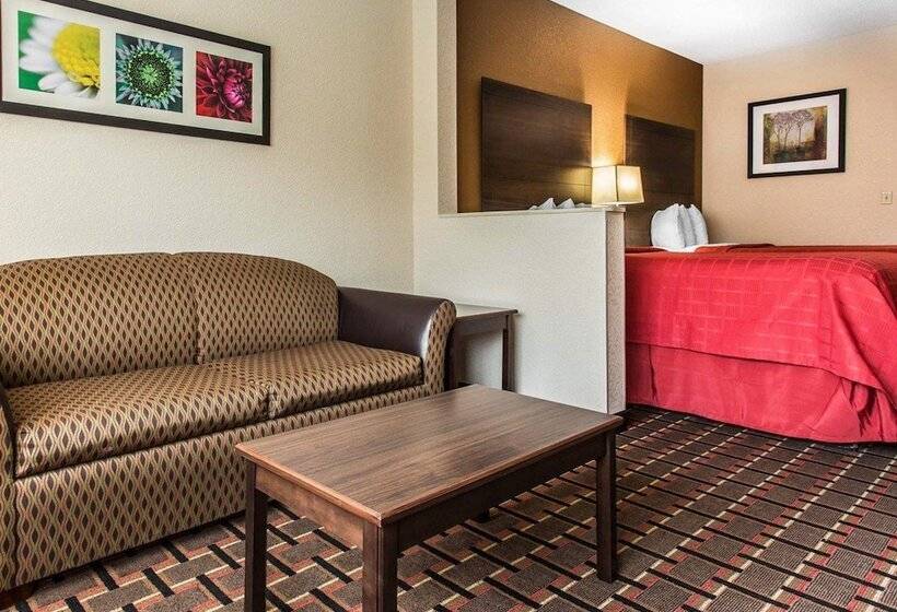 جناح, Quality Suites Hickory South