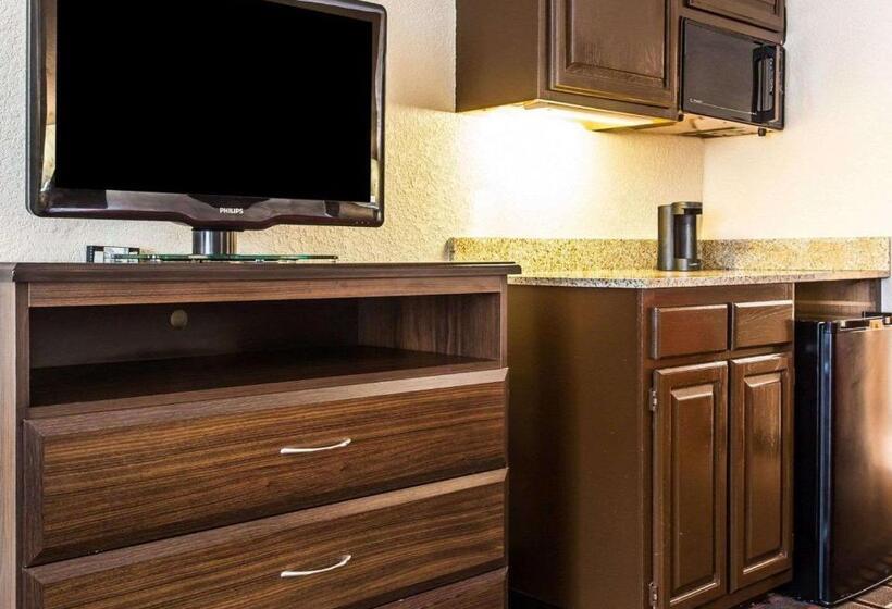 스위트 킹사이즈 침대, Quality Suites Hickory South