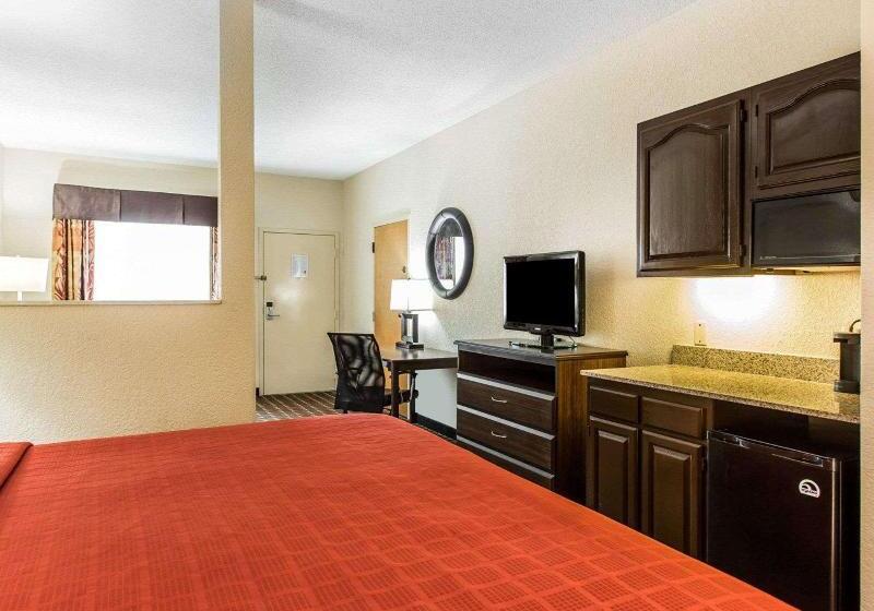 جناح سرير كينج, Quality Suites Hickory South