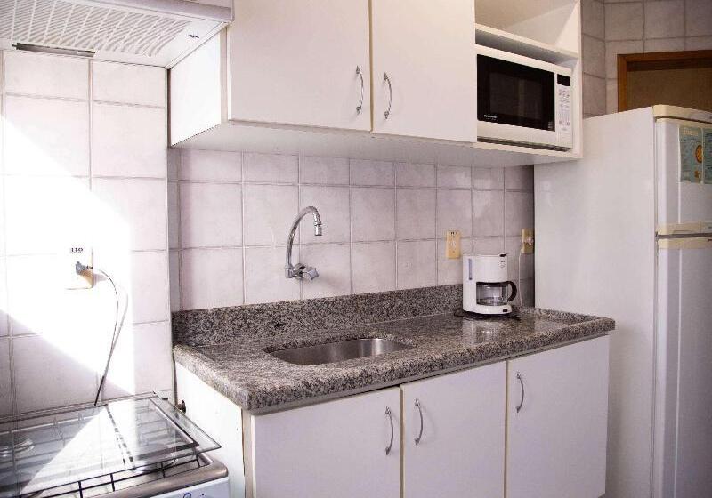 带大床的标准间, Ramada By Wyndham Richfield Ut I 70