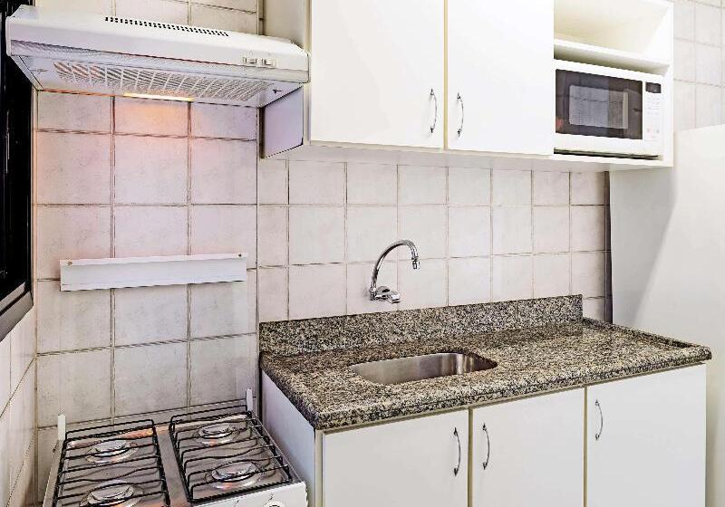 带大床的标准间, Ramada By Wyndham Richfield Ut I 70