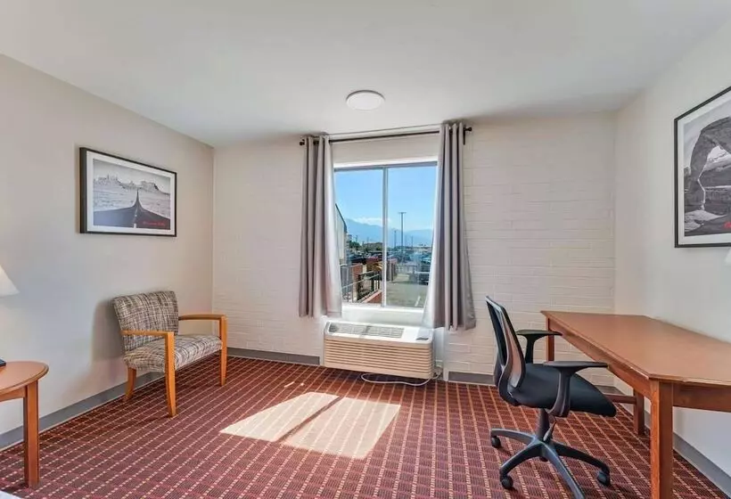 ダブルベッドスタンダードルーム, Ramada By Wyndham Richfield Ut I 70