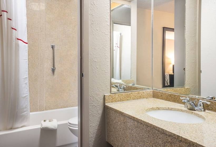 Номер Deluxe, Red Roof Inn Savannah  Southside/midtown