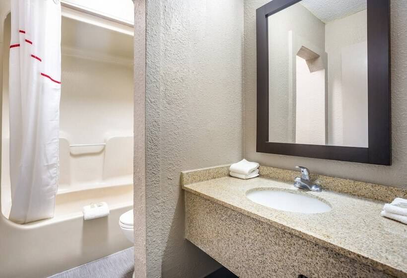 Номер Deluxe, Red Roof Inn Savannah  Southside/midtown