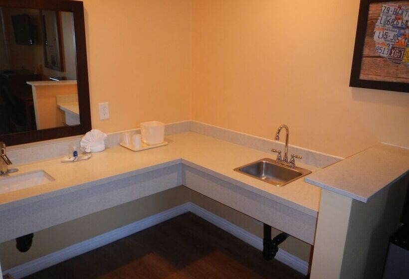 חדר סטנדרט מיטה זוגית, Rodeway Inn Carson  Los Angeles South