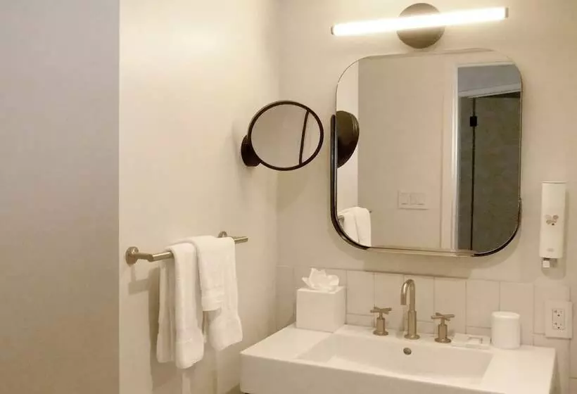 اتاق لوکس, Flamingo Resort & Spa