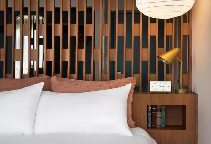 سوئیت برای معلولان, Flamingo Resort & Spa
