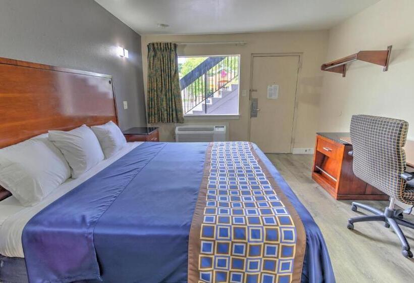 Стандартный Номер Кровать Кинг, Budget Lodge Churchland