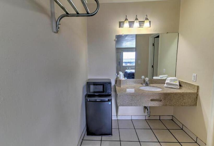 Стандартный Номер Кровать Кинг, Budget Lodge Churchland