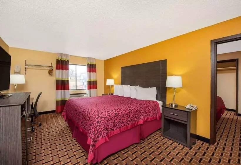 سوییت, Days Inn By Wyndham Carthage