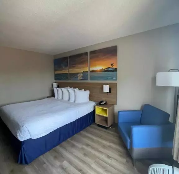 اتاق لوکس با تخت بزرگ, Days Inn By Wyndham Florence Near Civic Center
