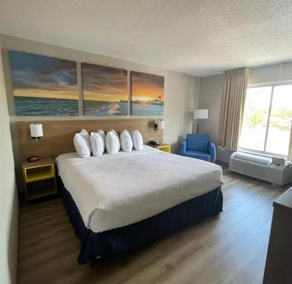 اتاق لوکس با تخت بزرگ, Days Inn By Wyndham Florence Near Civic Center
