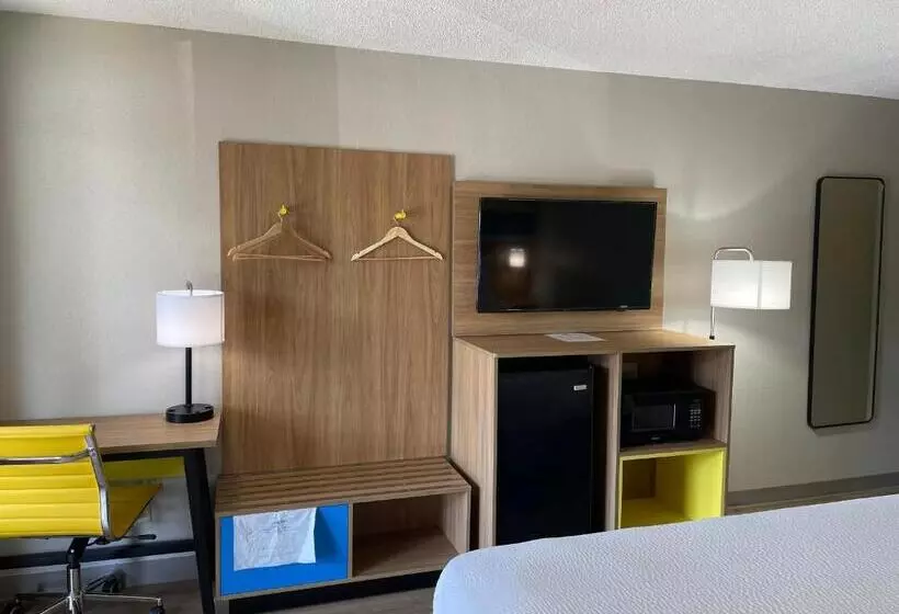 اتاق استاندارد با 2 تخت دوبل, Days Inn By Wyndham Florence Near Civic Center
