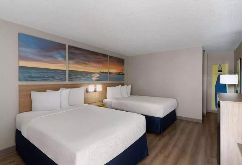 اتاق استاندارد با 2 تخت دوبل, Days Inn By Wyndham Florence Near Civic Center
