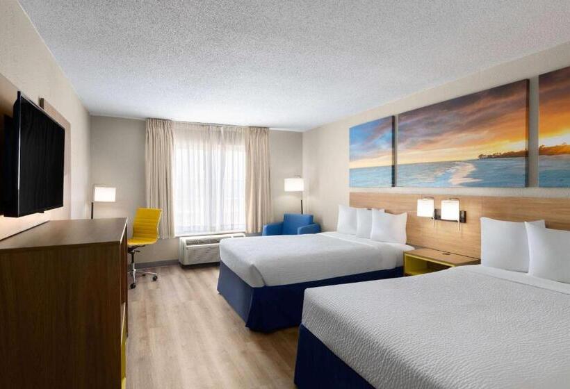 Номер Deluxe, Days Inn By Wyndham Florence Near Civic Center