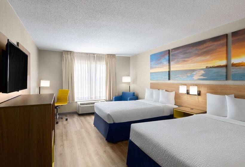 Номер Deluxe, Days Inn By Wyndham Florence Near Civic Center