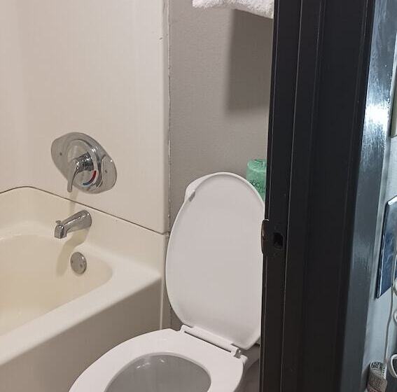 اتاق لوکس, Red Roof Inn Fort Worth West