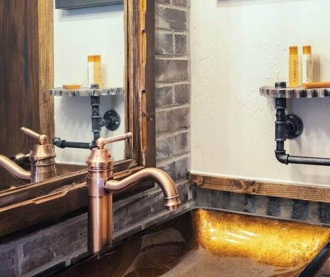 סוויטה משפחתית, El Rancho