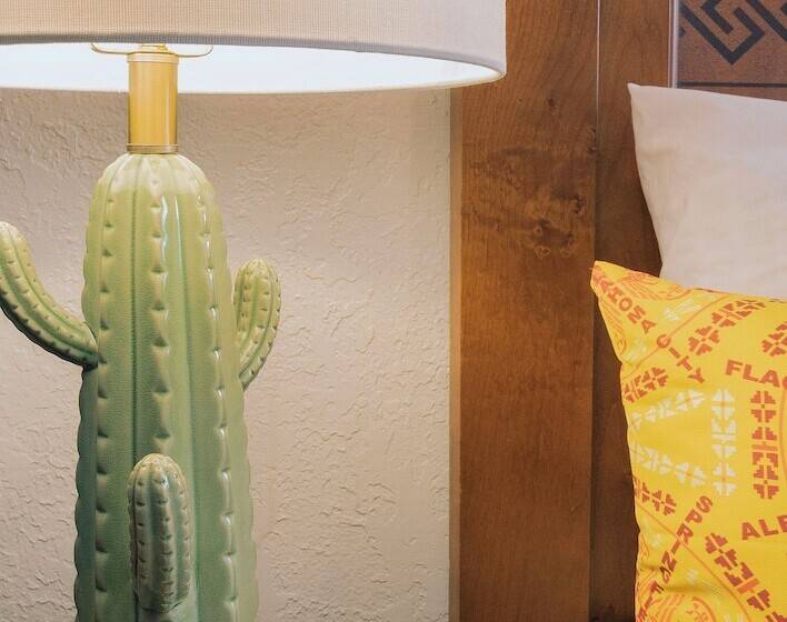 סוויטה משפחתית, El Rancho