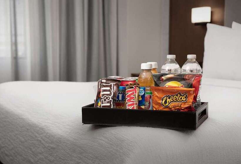 Люкс Премиум, Embassy Suites By Hilton Indianapolis Downtown