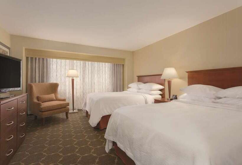 Люкс Премиум, Embassy Suites By Hilton Indianapolis Downtown