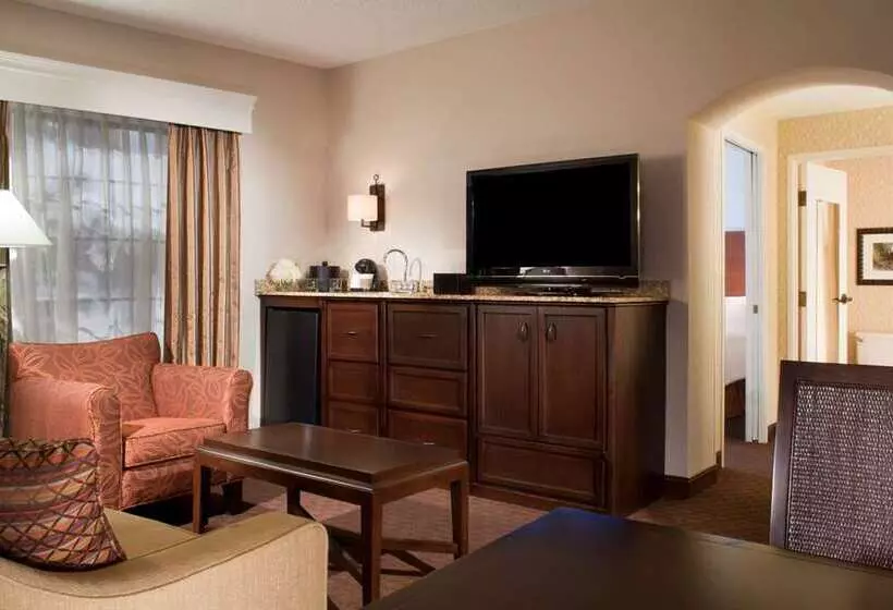 سوئیت پریمیوم, Embassy Suites By Hilton Indianapolis Downtown