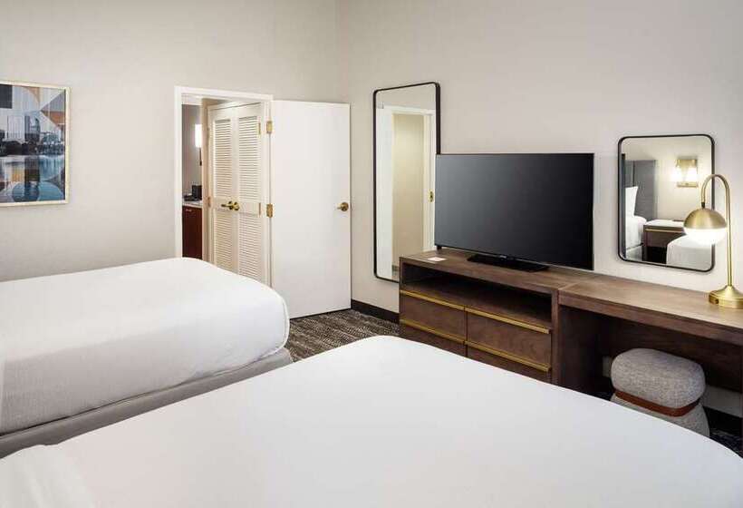 Suite, Embassy Suites By Hilton Indianapolis Downtown