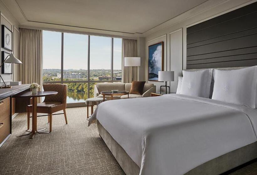 身障者適用キングサイズベッドルーム, Four Seasons Hotel Austin