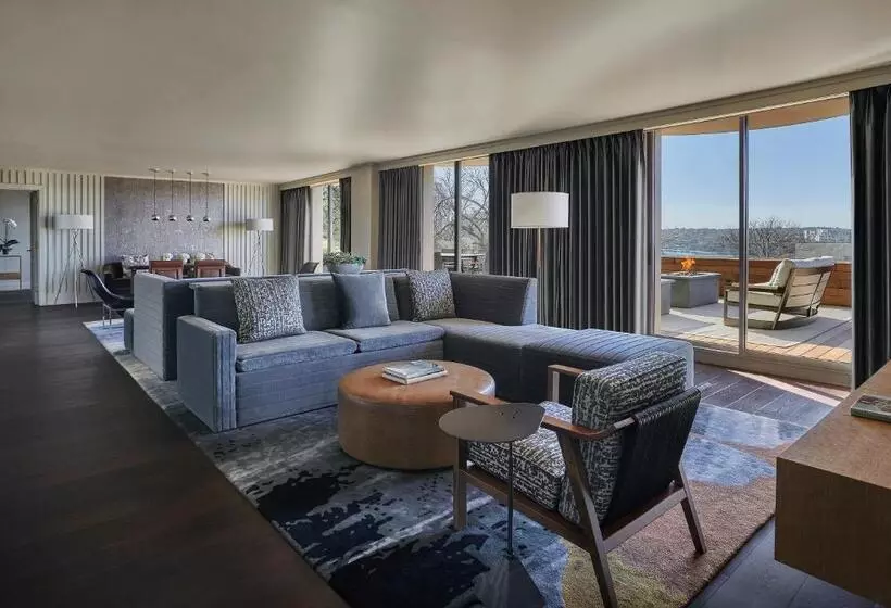 سوئیت 2 خوابه, Four Seasons Hotel Austin